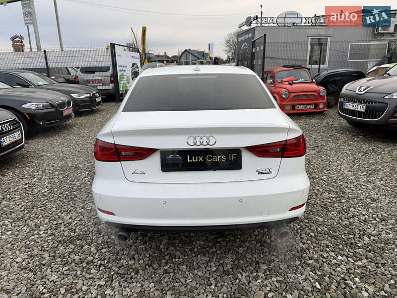 Седан Audi A3 2015 в Ивано-Франковске