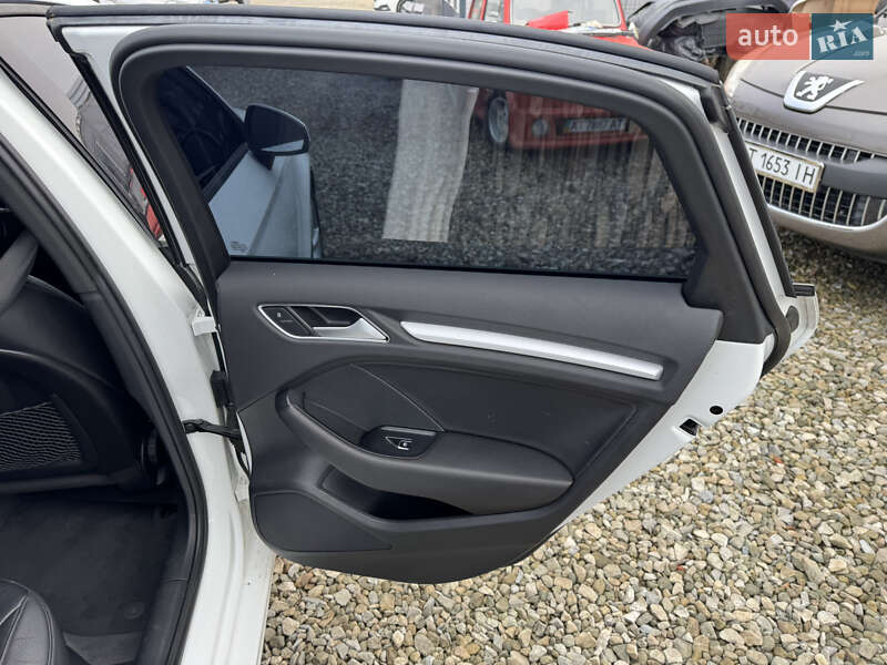 Седан Audi A3 2015 в Ивано-Франковске