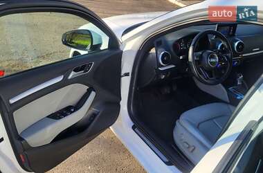 Седан Audi A3 2017 в Березане