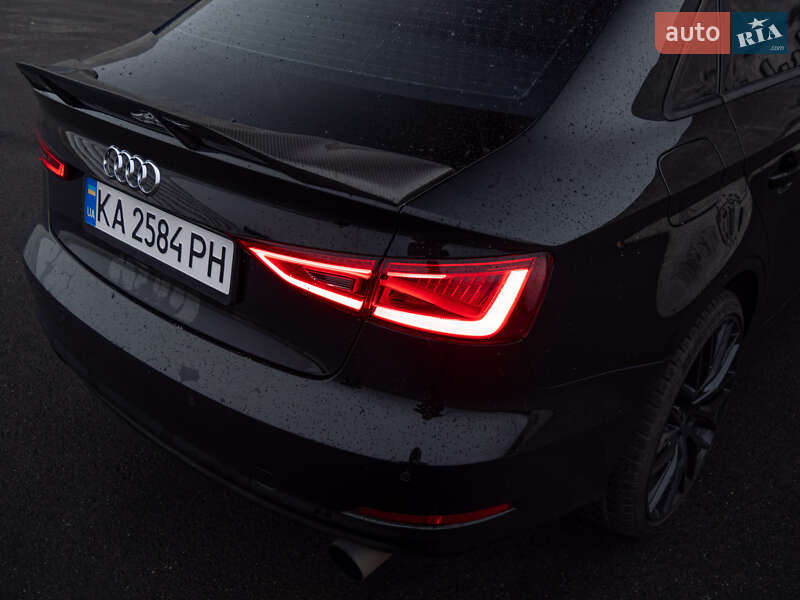 Седан Audi A3 2016 в Львове