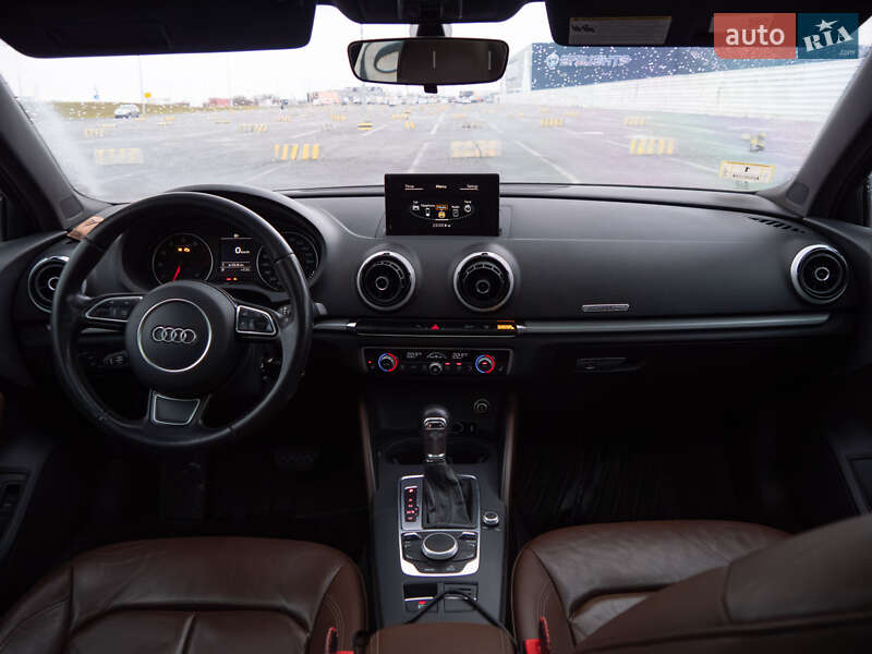 Седан Audi A3 2016 в Львове