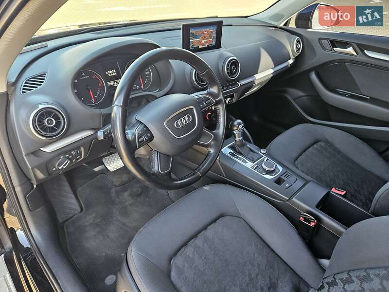 Хэтчбек Audi A3 2014 в Киеве