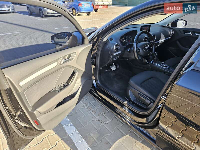 Хэтчбек Audi A3 2014 в Киеве