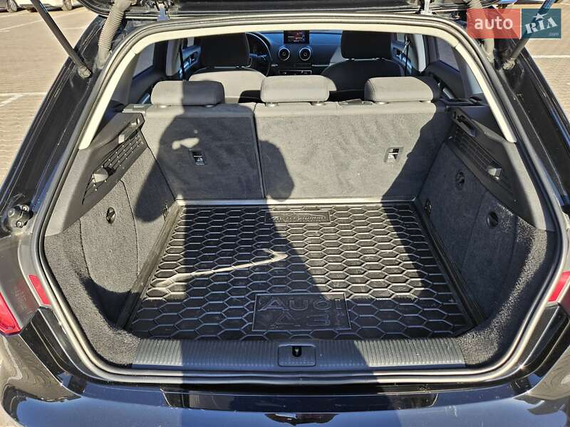 Хэтчбек Audi A3 2014 в Киеве