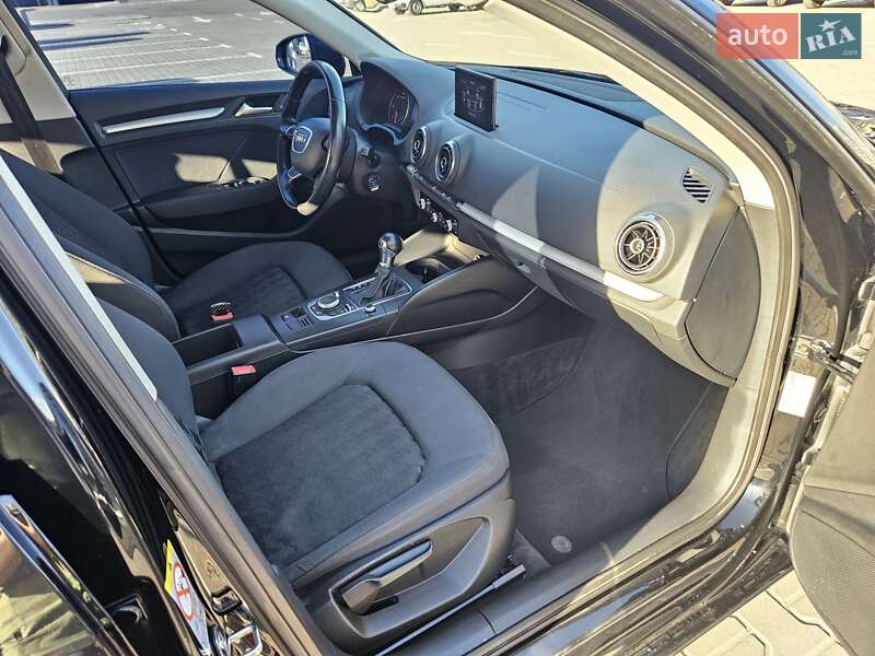 Хэтчбек Audi A3 2014 в Киеве
