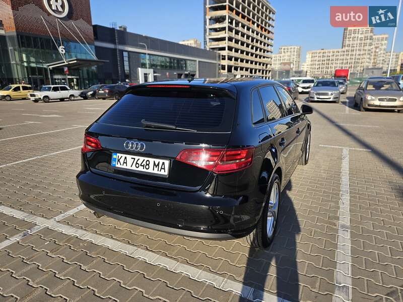 Хэтчбек Audi A3 2014 в Киеве