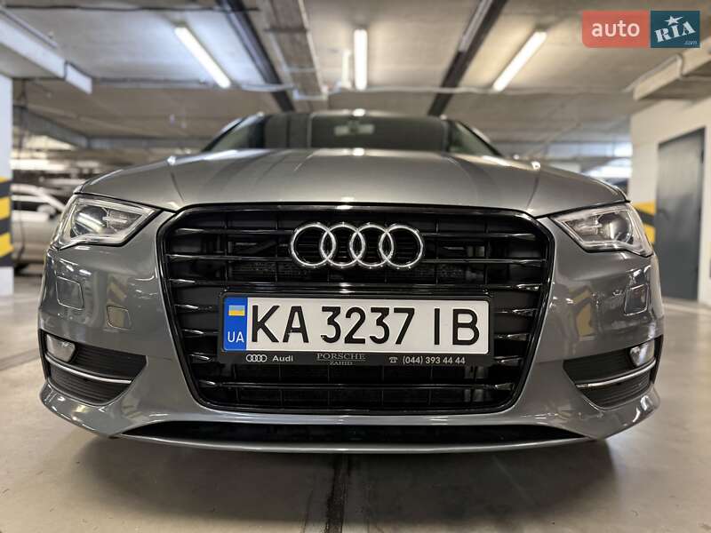 Хэтчбек Audi A3 2016 в Киеве