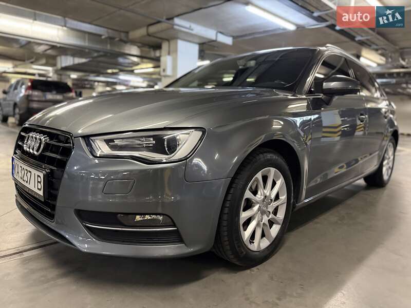 Хэтчбек Audi A3 2016 в Киеве