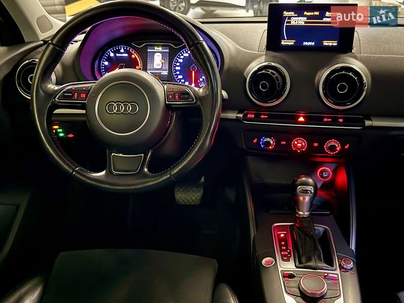 Хэтчбек Audi A3 2016 в Киеве
