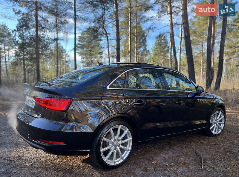Седан Audi A3 2014 в Киеве