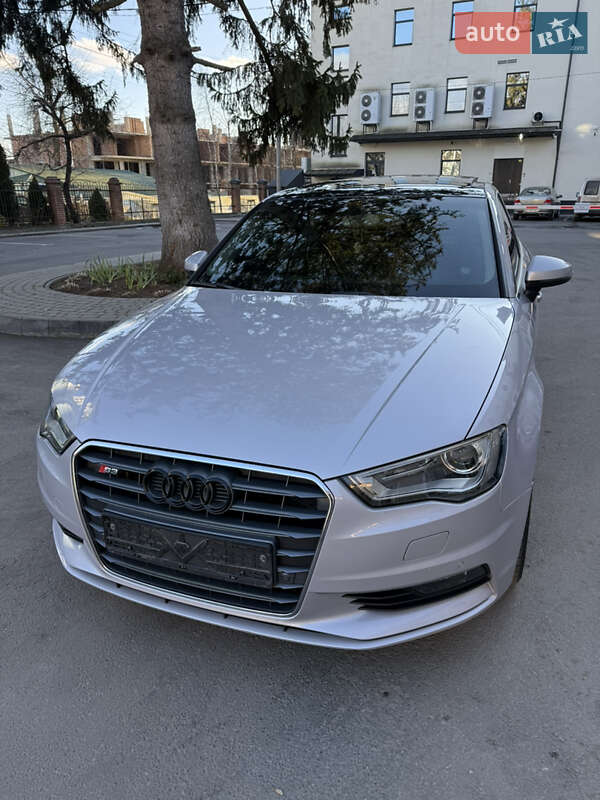 Седан Audi A3 2013 в Ивано-Франковске