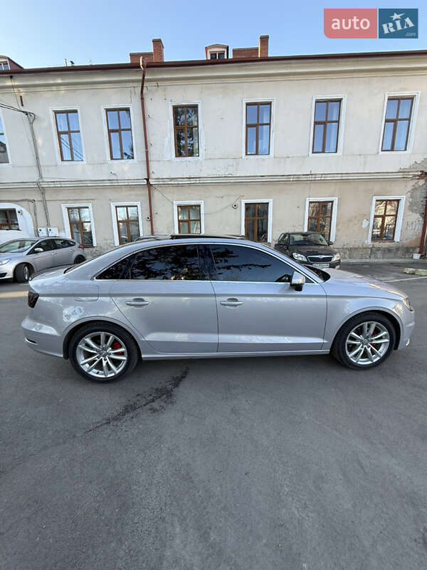 Седан Audi A3 2013 в Ивано-Франковске