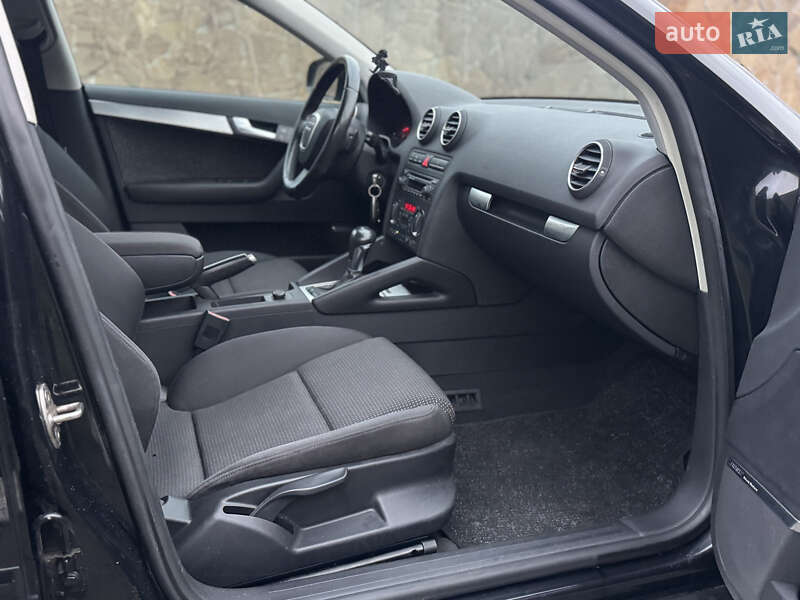 Хэтчбек Audi A3 2006 в Луцке фото 40 Хэтчбек Audi A3 2006 в Луцке