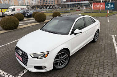 Седан Audi A3 2018 в Львове