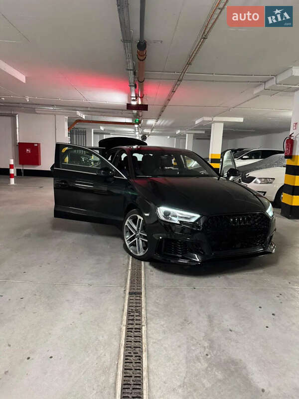 Седан Audi A3 2018 в Виннице