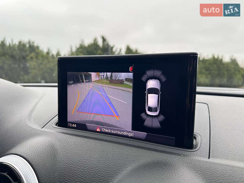 Седан Audi A3 2019 в Киеве