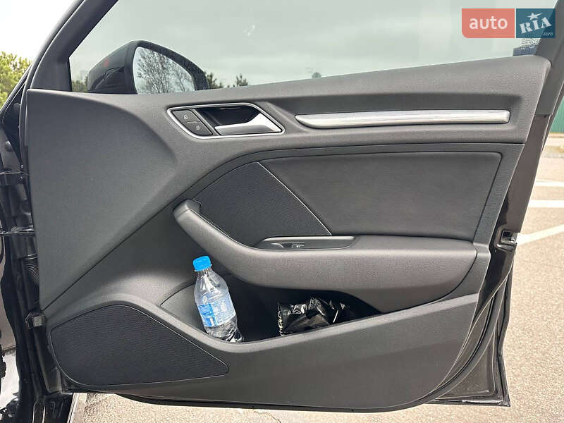 Седан Audi A3 2019 в Киеве