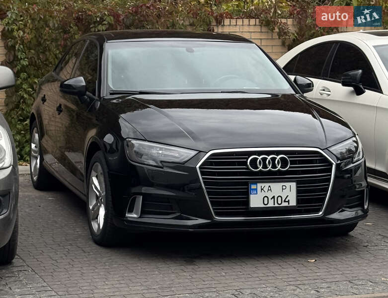 Седан Audi A3 2016 в Киеве фото Седан Audi A3 2016 в Киеве