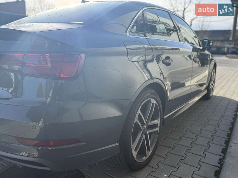 Седан Audi A3 2017 в Стрые