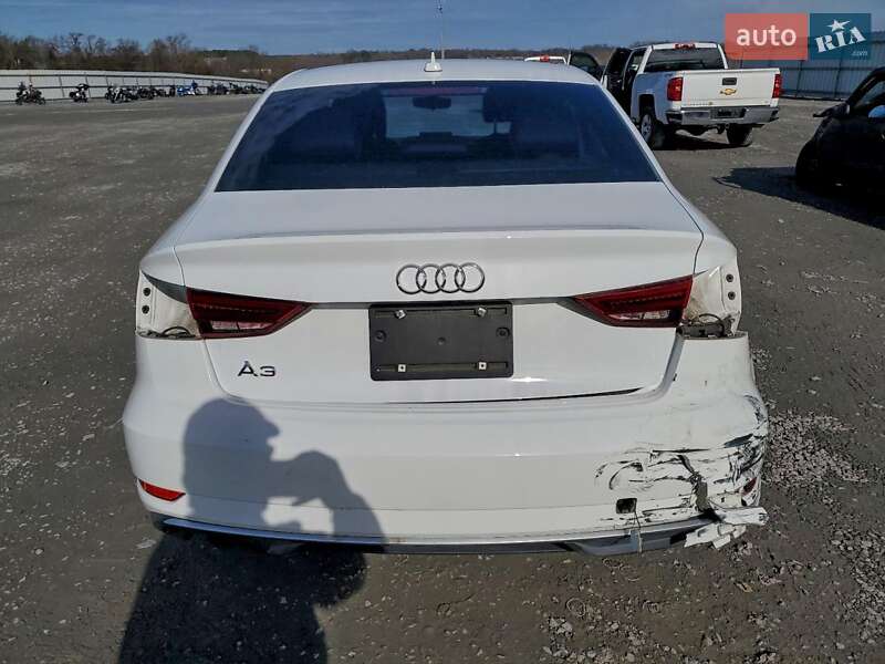 Седан Audi A3 2017 в Львове