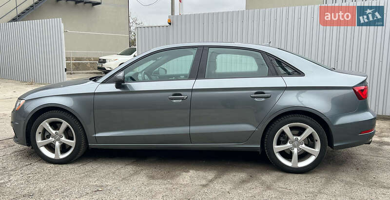 Седан Audi A3 2015 в Киеве