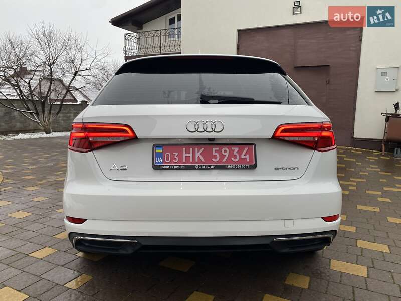 Хэтчбек Audi A3 2017 в Ровно фото 29 Хэтчбек Audi A3 2017 в Ровно