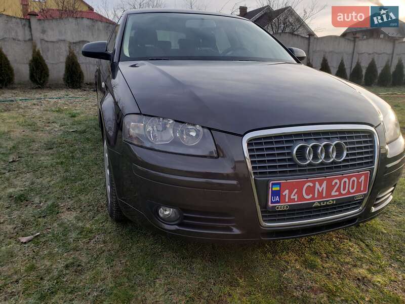 Хэтчбек Audi A3 2006 в Новояворовске