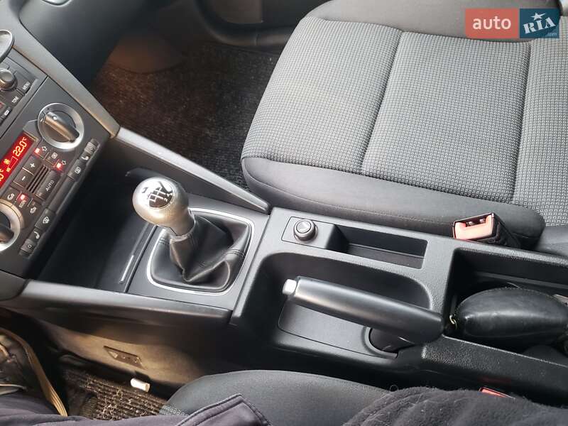 Хэтчбек Audi A3 2006 в Новояворовске