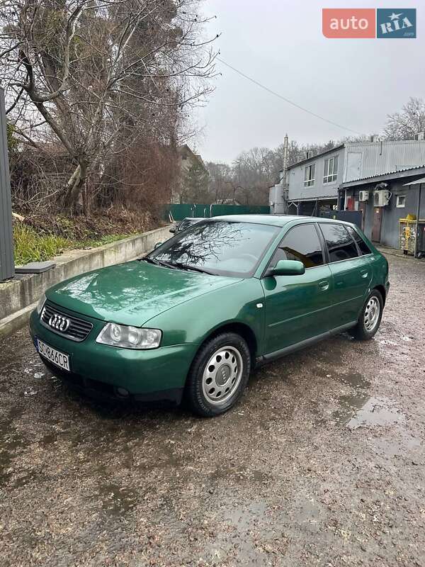 Хэтчбек Audi A3 2002 в Киеве