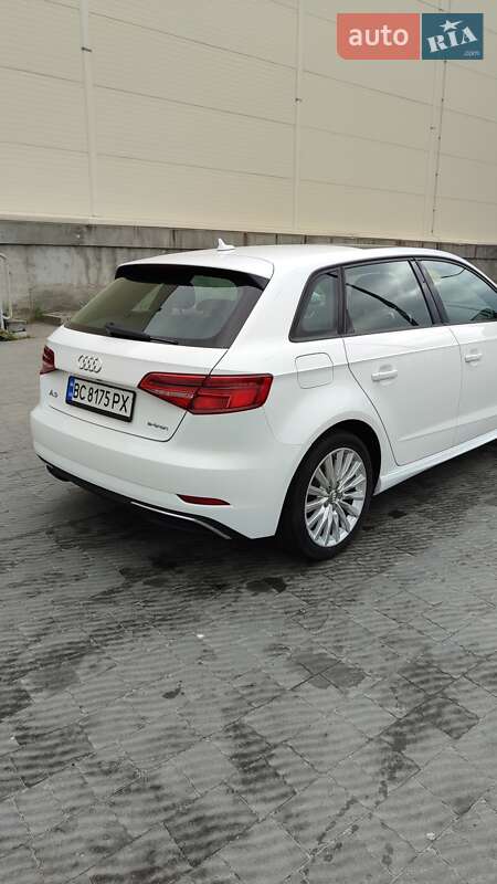 Хэтчбек Audi A3 2016 в Львове фото 9 Хэтчбек Audi A3 2016 в Львове