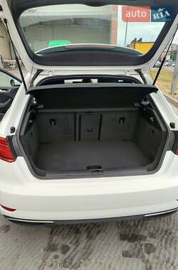 Хэтчбек Audi A3 2016 в Львове