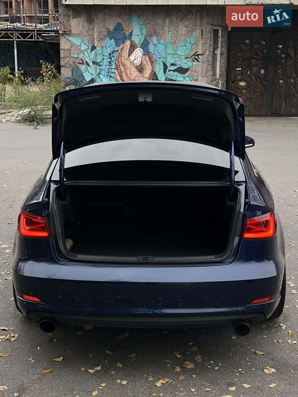 Седан Audi A3 2014 в Днепре