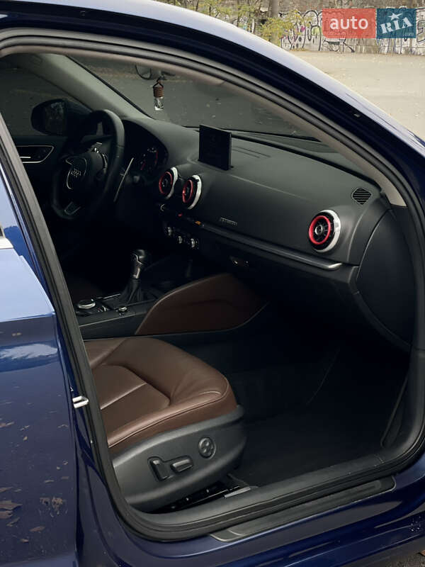Седан Audi A3 2014 в Днепре