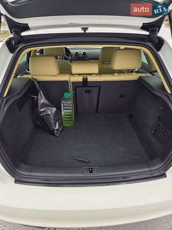 Хэтчбек Audi A3 2011 в Конотопе