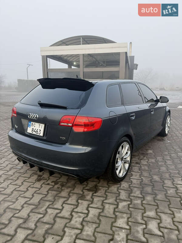 Хэтчбек Audi A3 2012 в Радехове