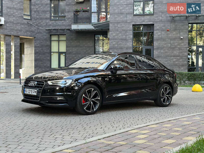 Седан Audi A3 2015 в Киеве