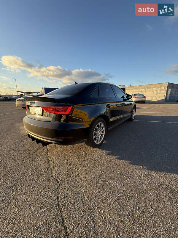 Седан Audi A3 2014 в Полтаве