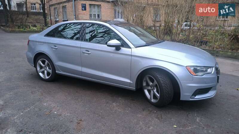 Седан Audi A3 2015 в Киеве