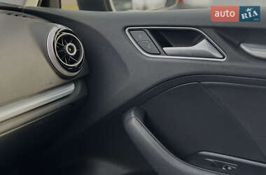 Седан Audi A3 2014 в Львове