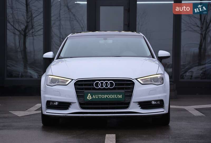 Седан Audi A3 2016 в Киеве