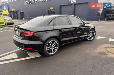 Седан Audi A3 2016 в Чернигове