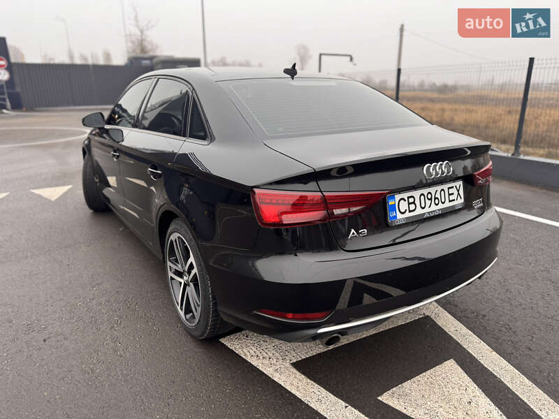 Седан Audi A3 2016 в Чернигове
