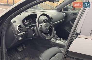 Седан Audi A3 2016 в Чернигове