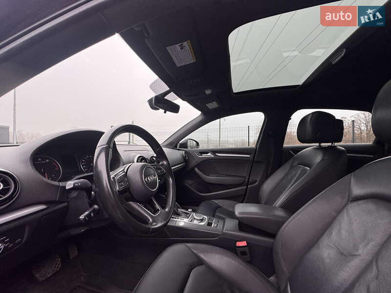 Седан Audi A3 2016 в Чернигове