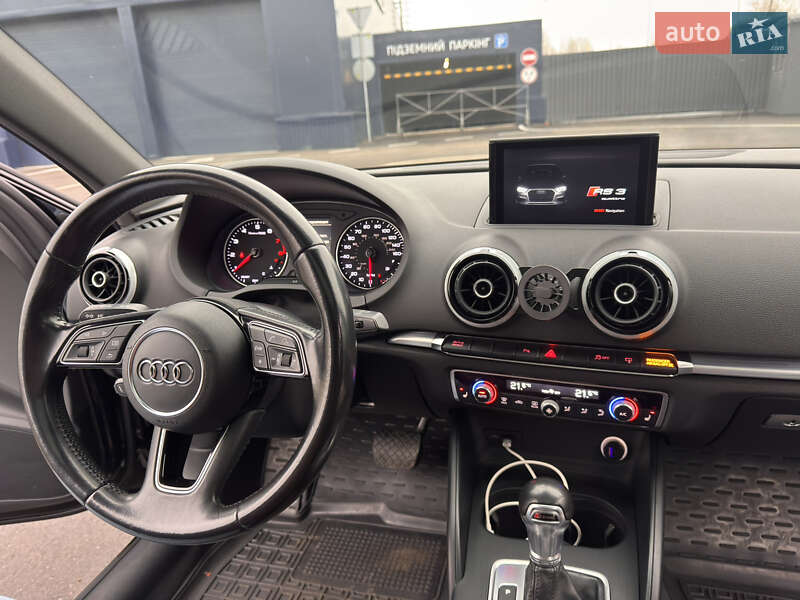 Седан Audi A3 2016 в Чернигове