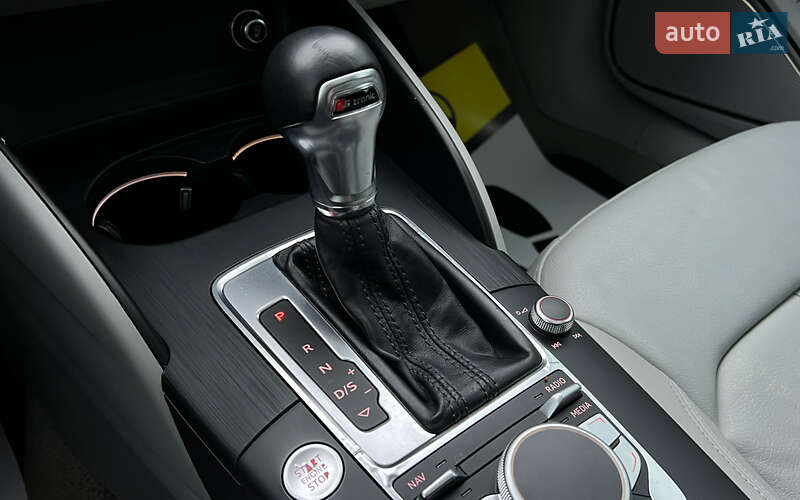 Седан Audi A3 2014 в Львові