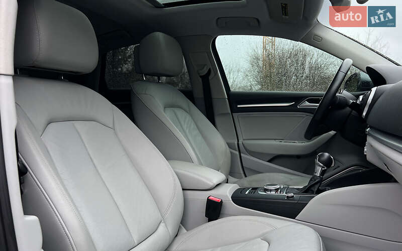 Седан Audi A3 2014 в Львові