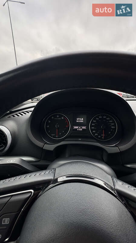 Седан Audi A3 2018 в Киеве