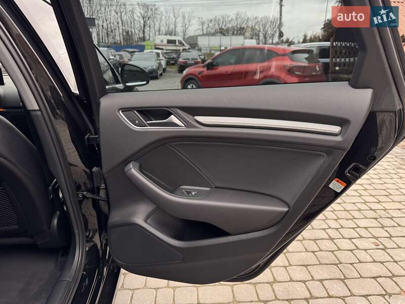 Седан Audi A3 2018 в Виннице