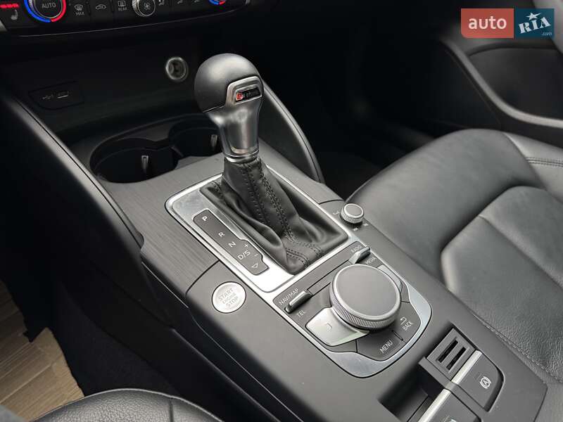 Седан Audi A3 2018 в Виннице